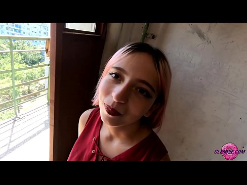 ❤️ د شاګرد حساسیت په بهر کې یو اجنبی سړی وخوري - د هغه په مخ کې ❌
